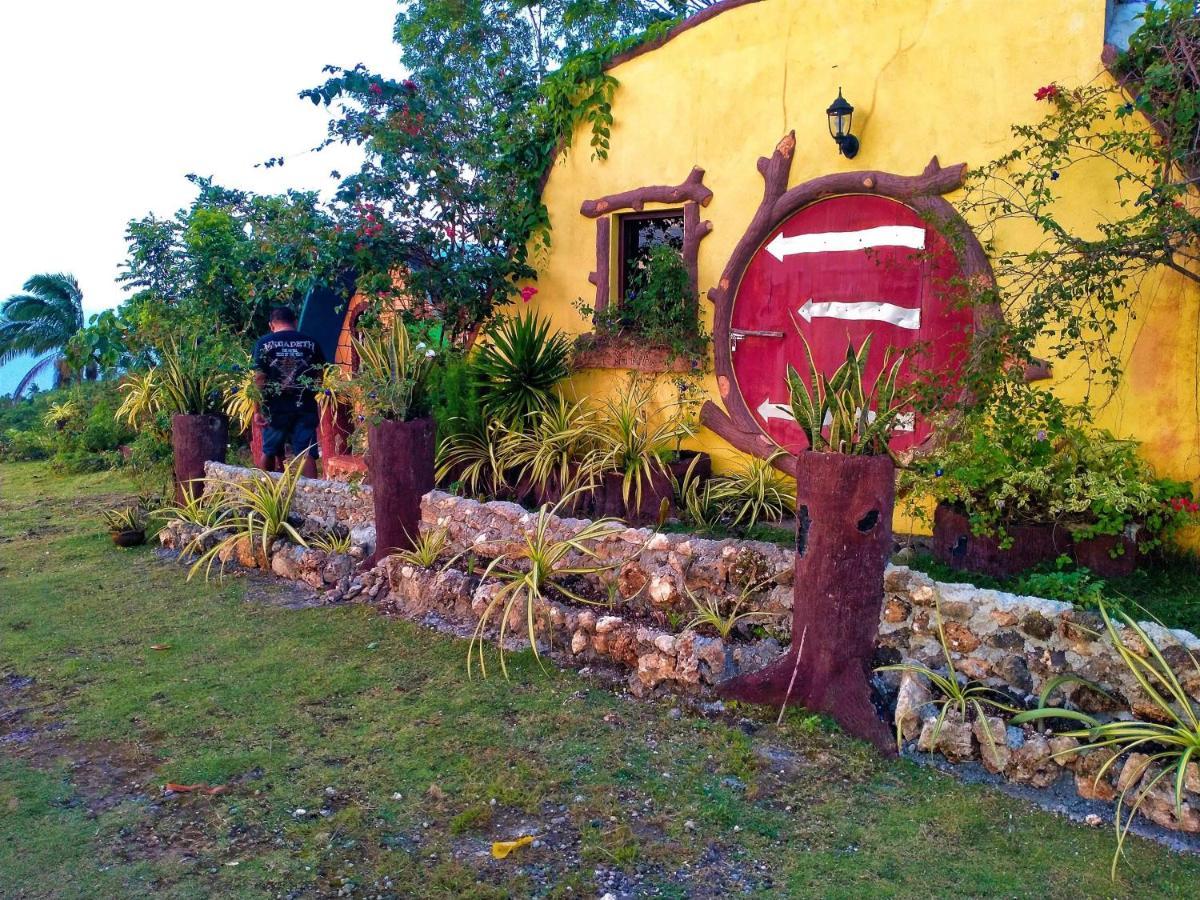 Kamp Aninipot Campsite Siquijor